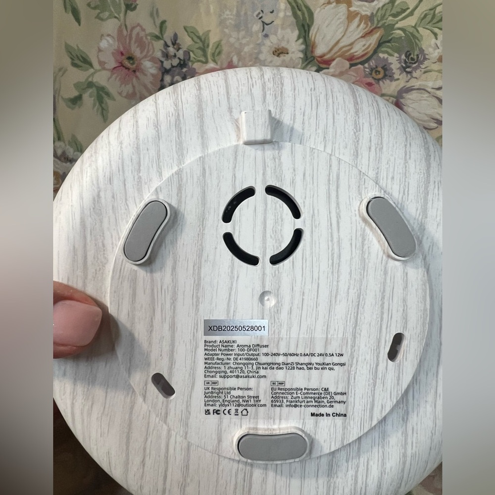 White Aroma Diffuser - Picture 9 of 12